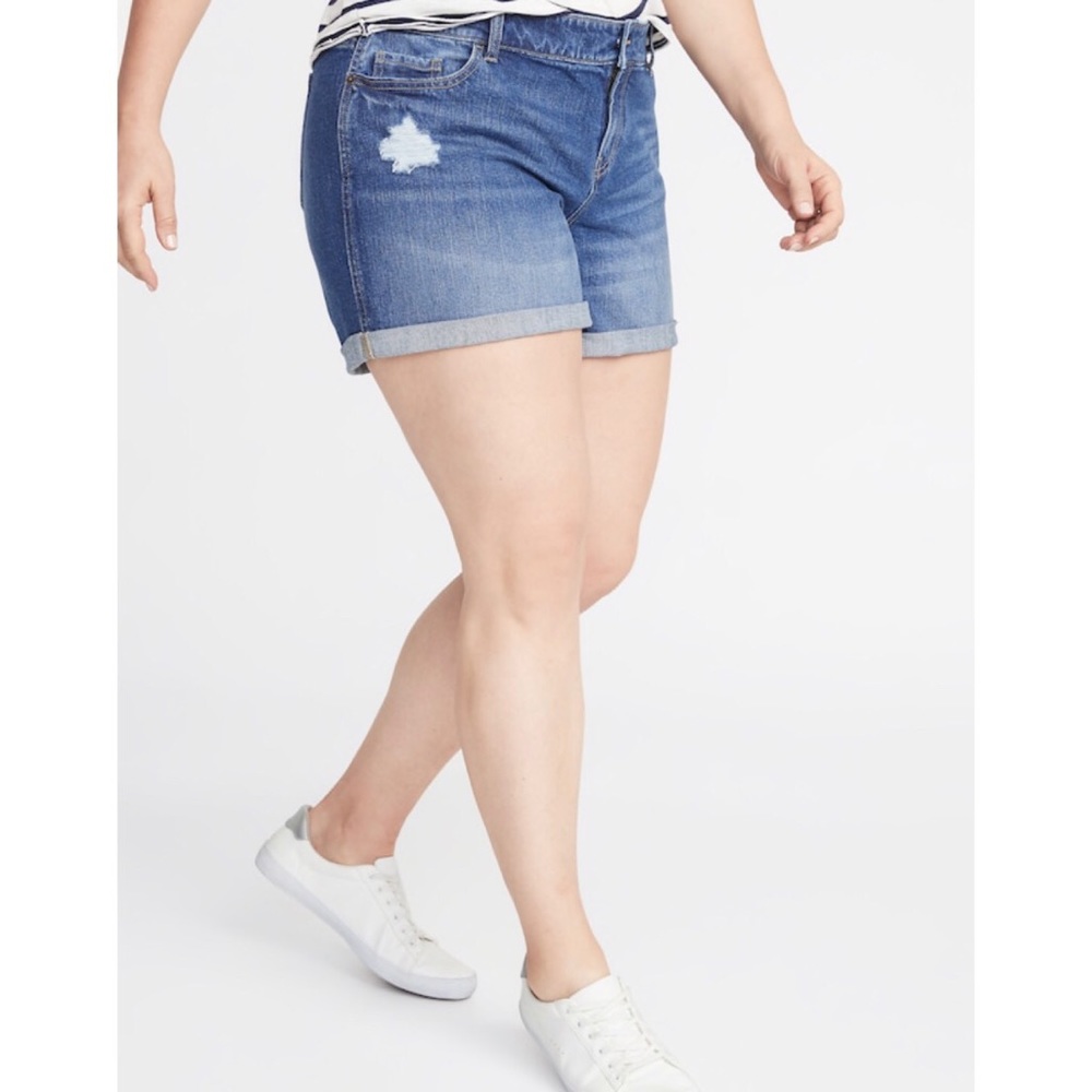 Old Navy boyfriend shorts size 22 NWT